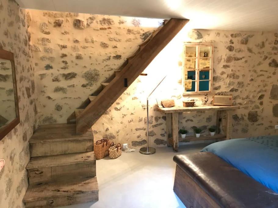 Du Haut Des Remparts Brigueuil Экстерьер фото